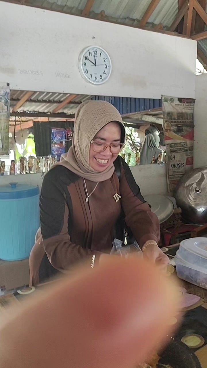 @warung katupat acil ella