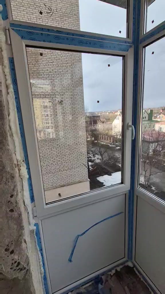 @Центр Вікон