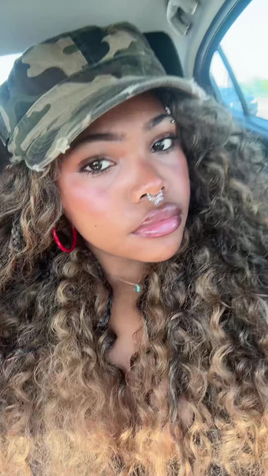 @loveronnie