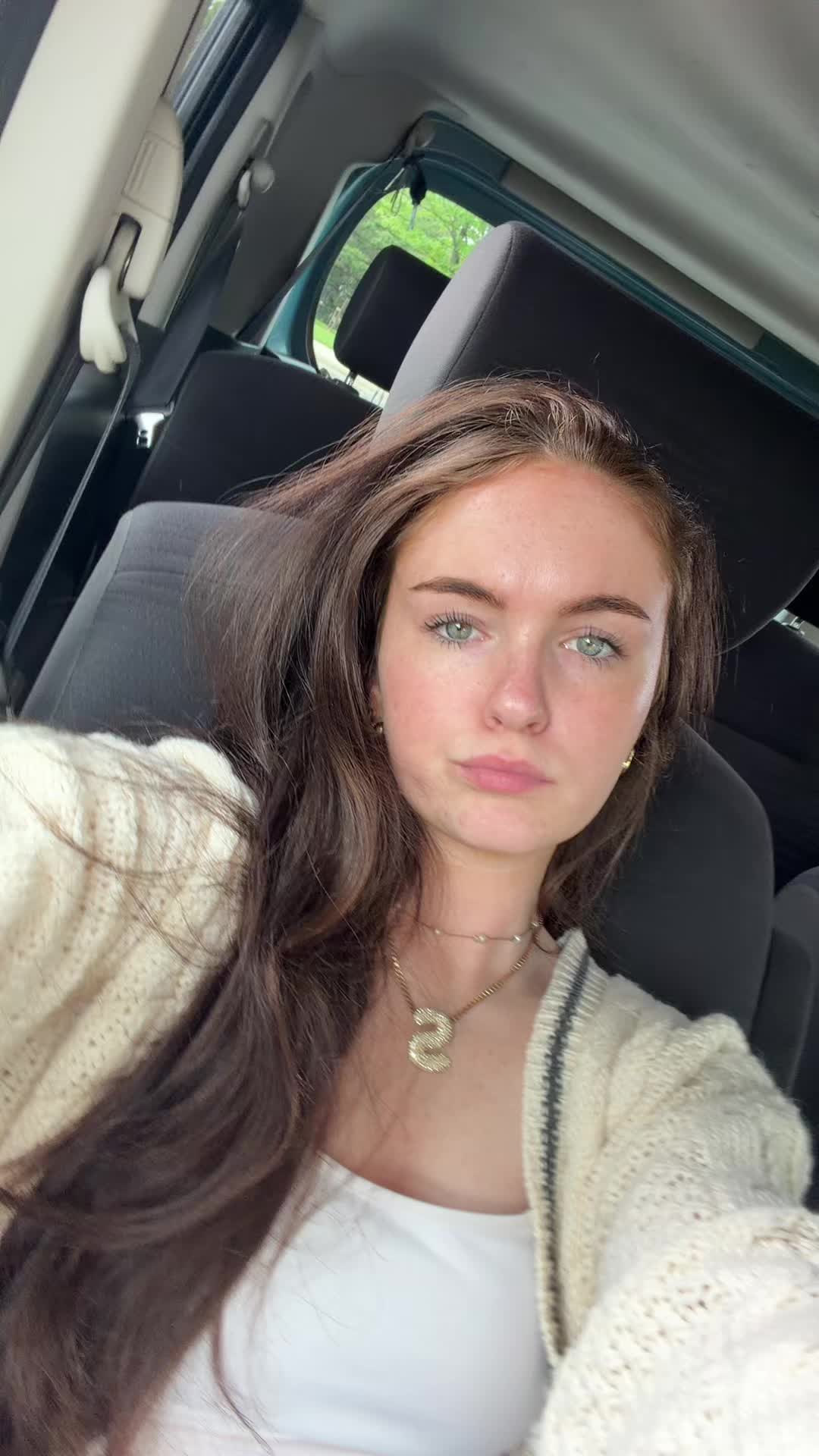 @Sare bear🧸