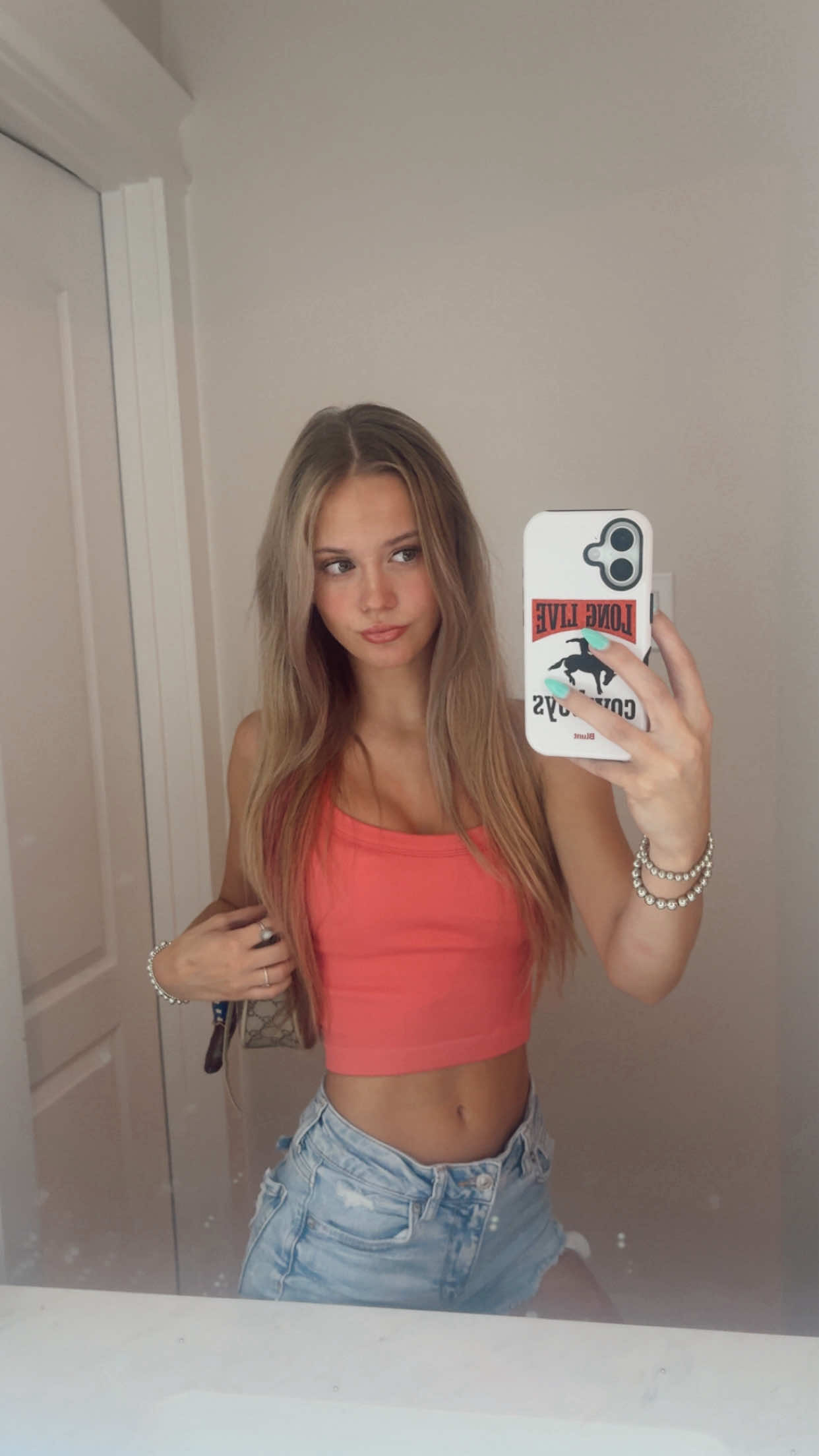 @ava.grass09