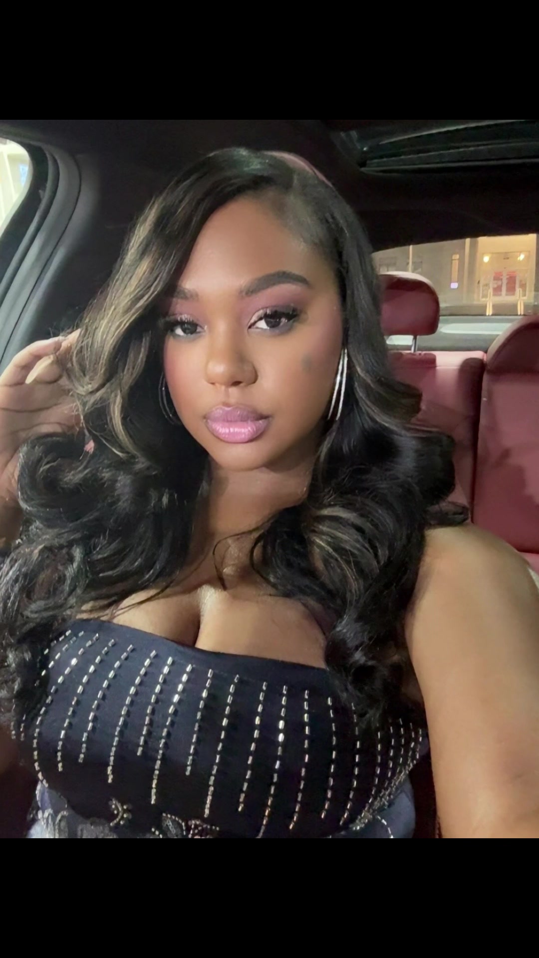 @GlamorousGi