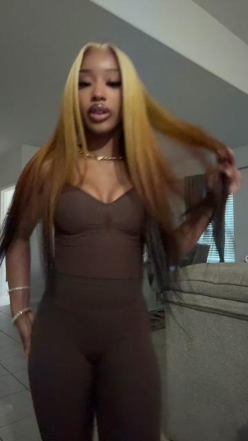 @Adaezeeeee