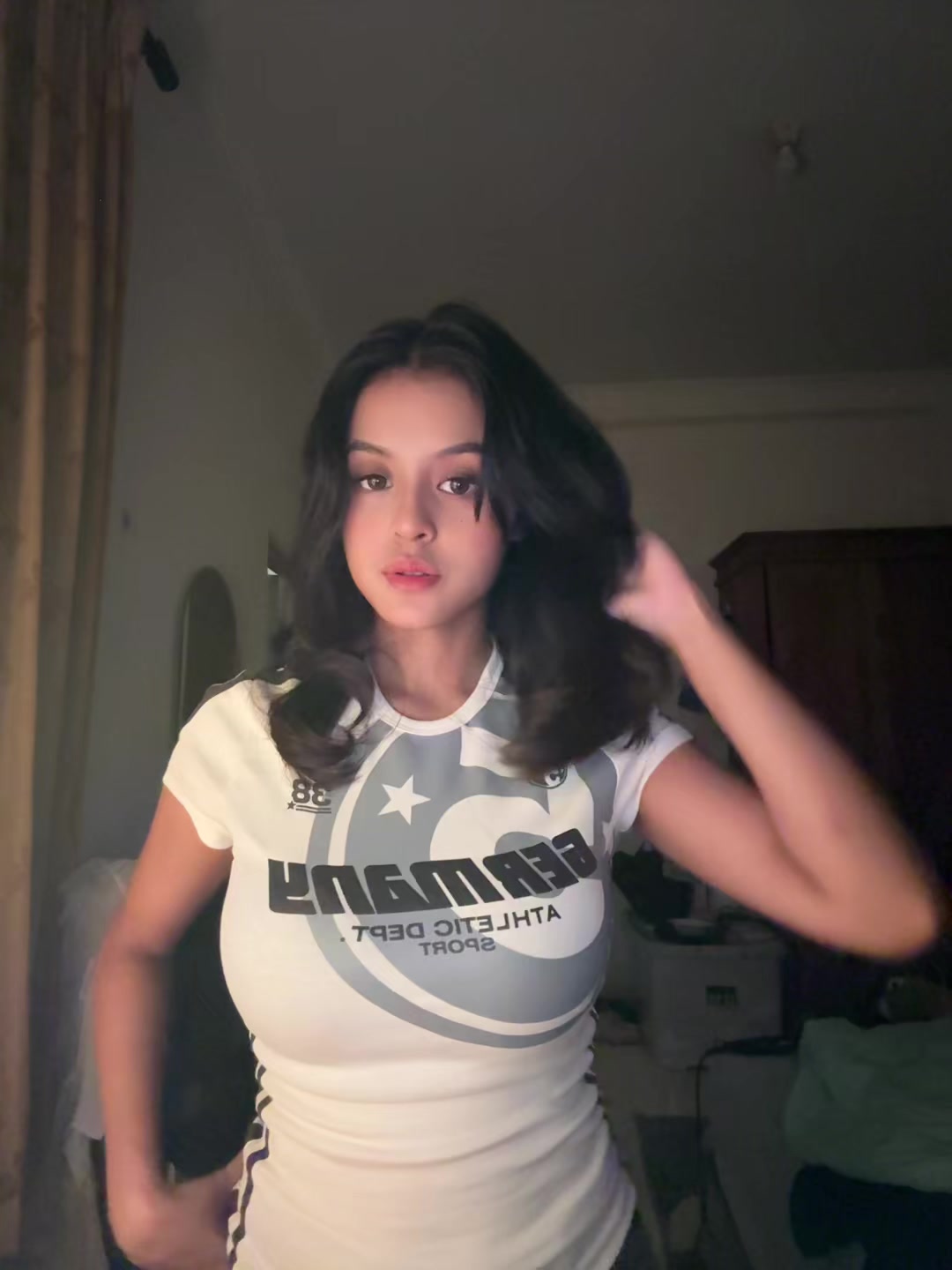 @zzneya