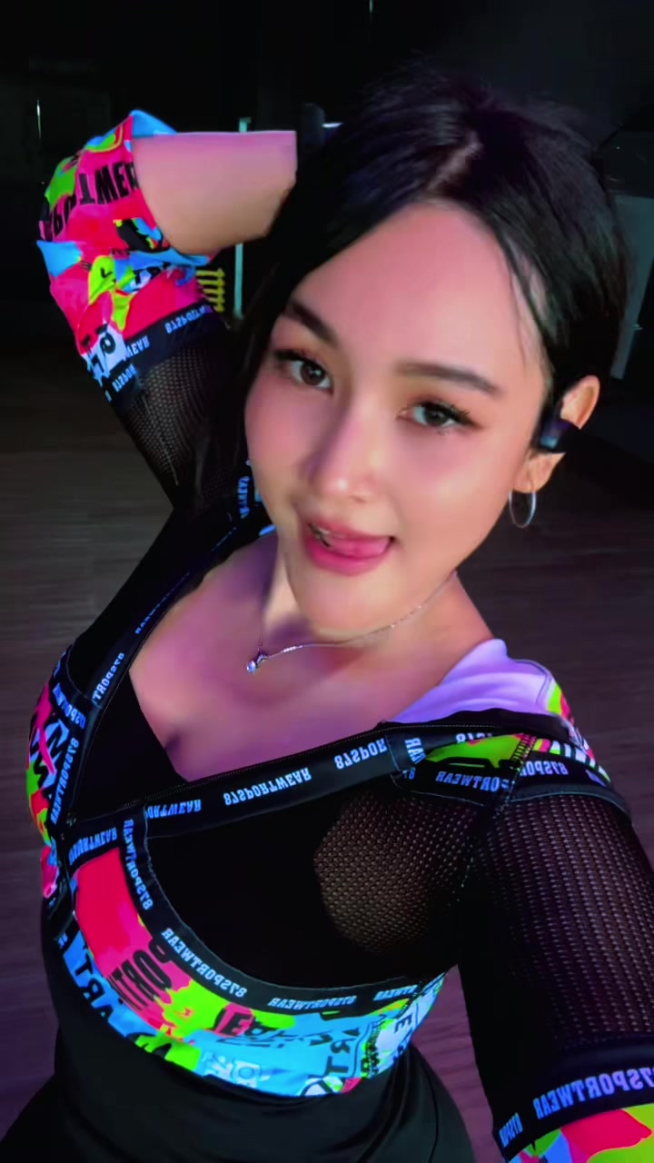 @Hanya Lia