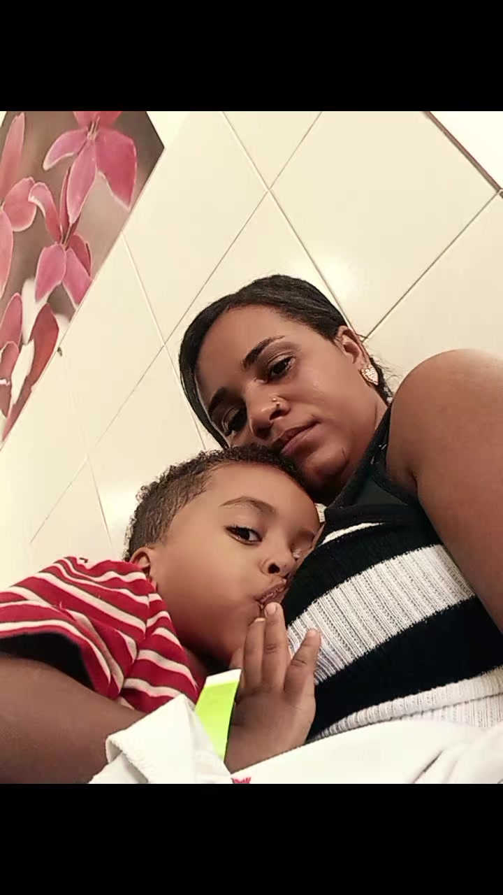 @MamãeTatiiPinheiroOfc