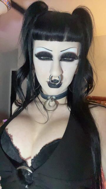 @Duvessa🔪🩸💋