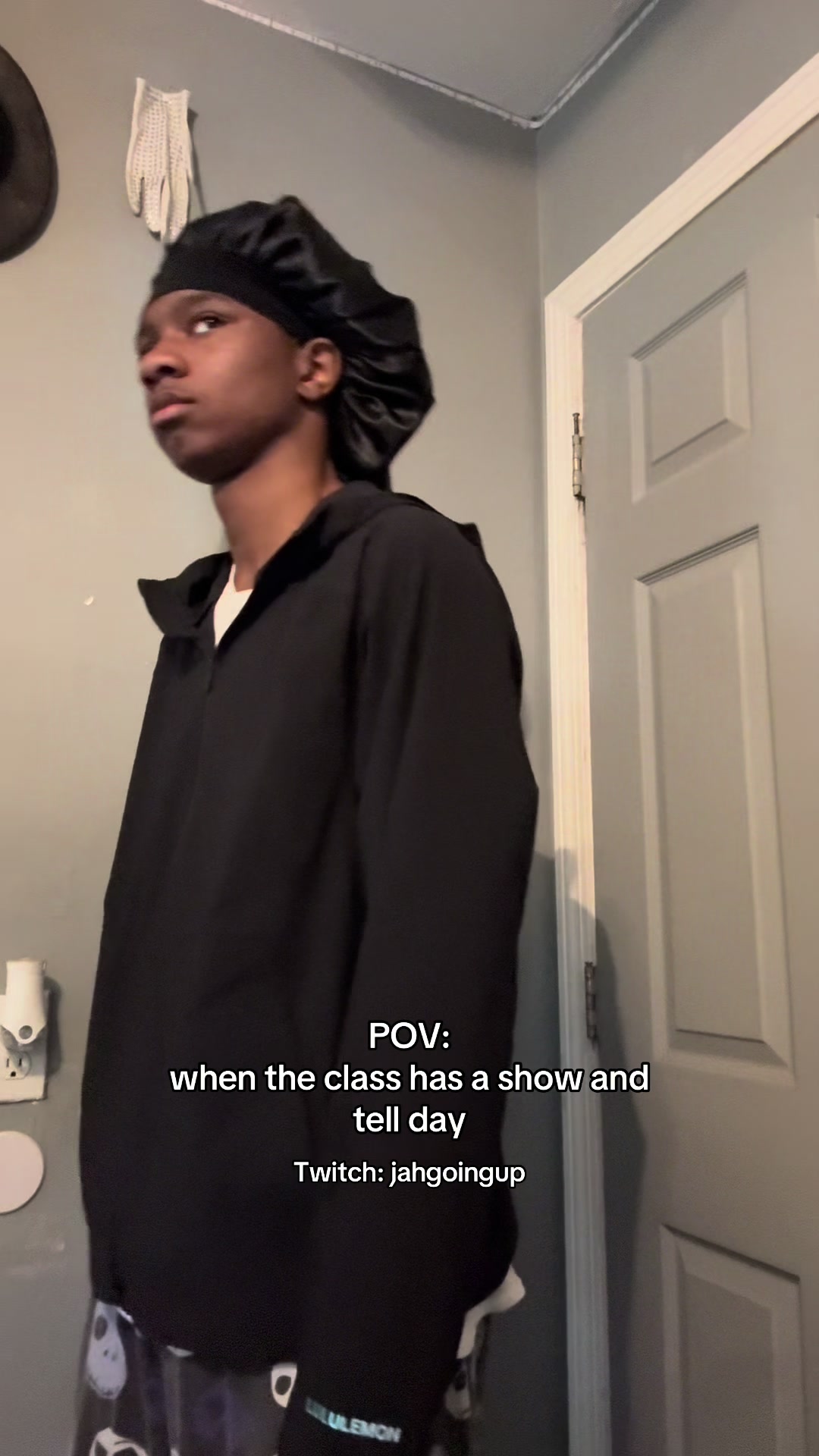 @⃟