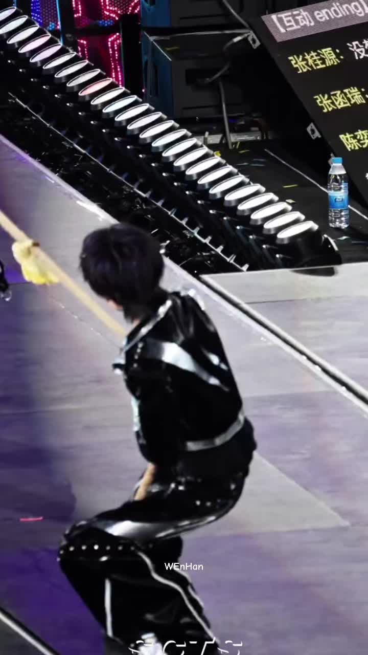 @文涵 • wenhan ᥫ᭡
