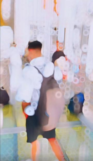 @Jr:COME_Less