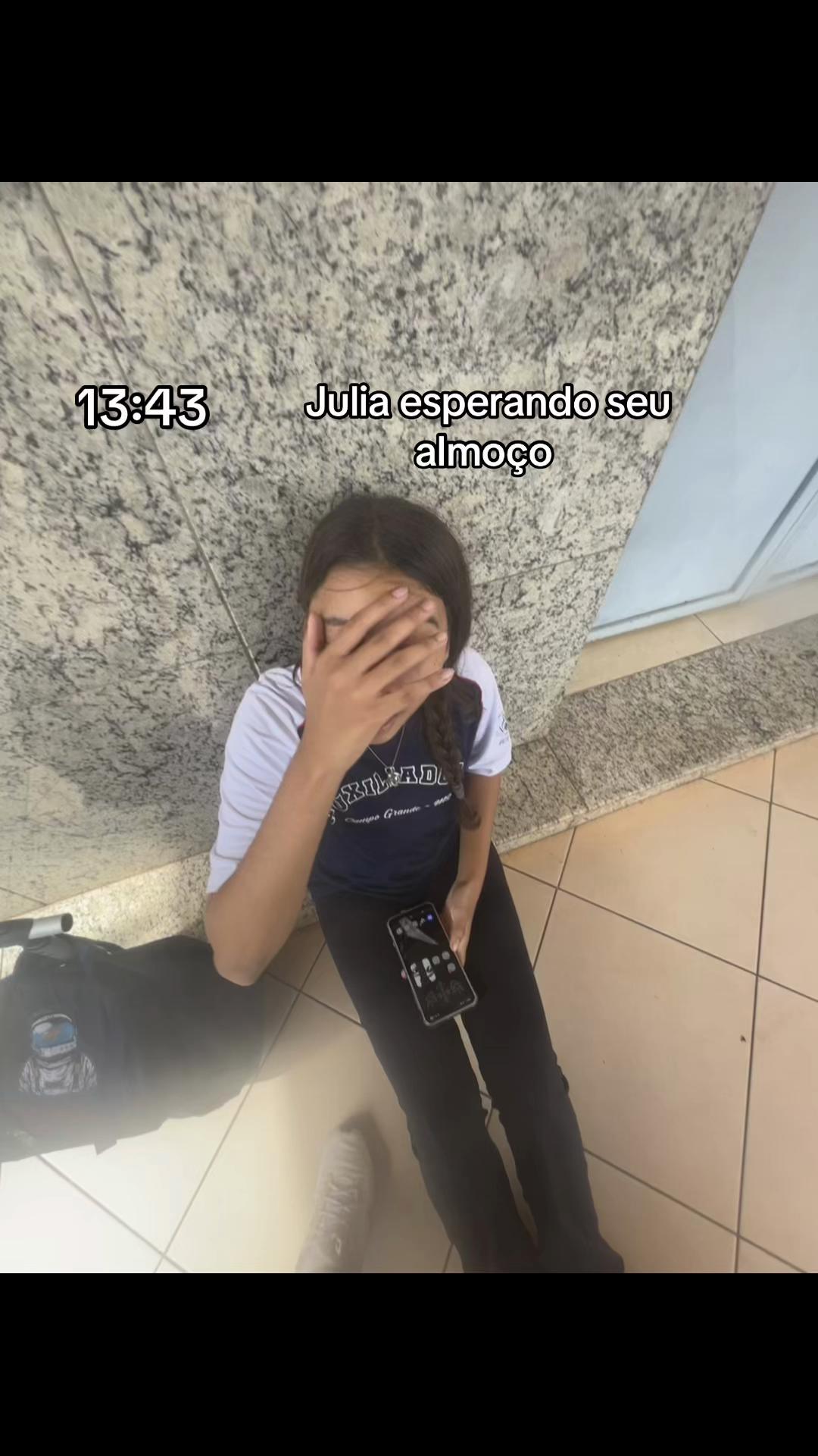 @o que a julia ta fazendo?