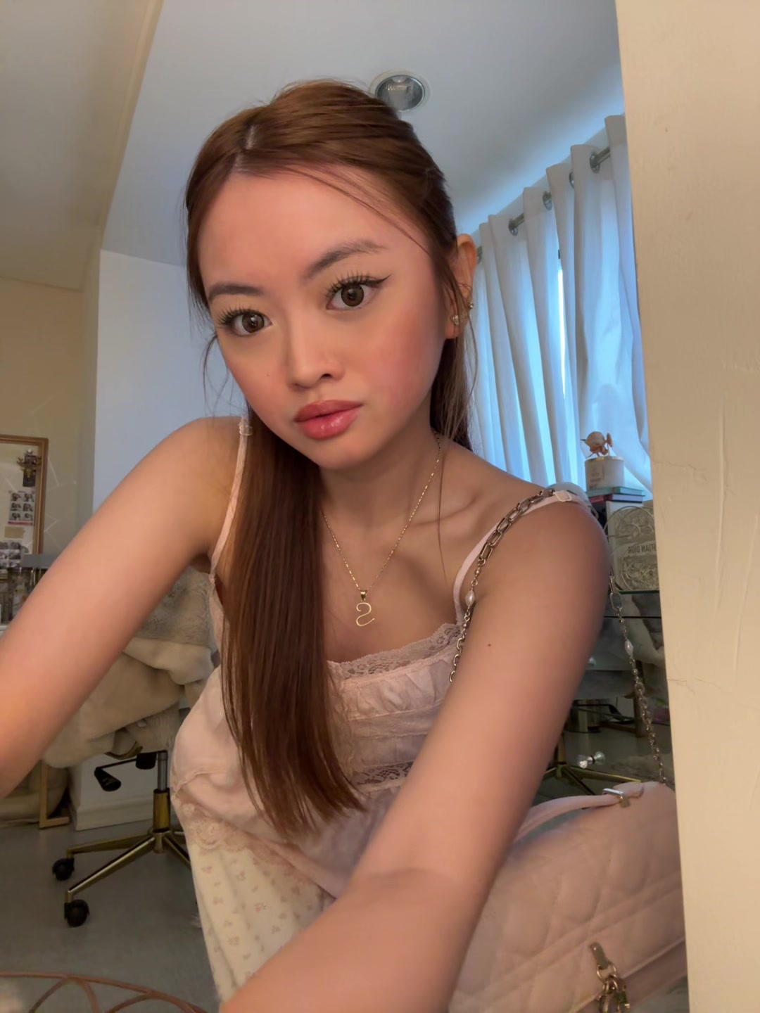 @notsophy
