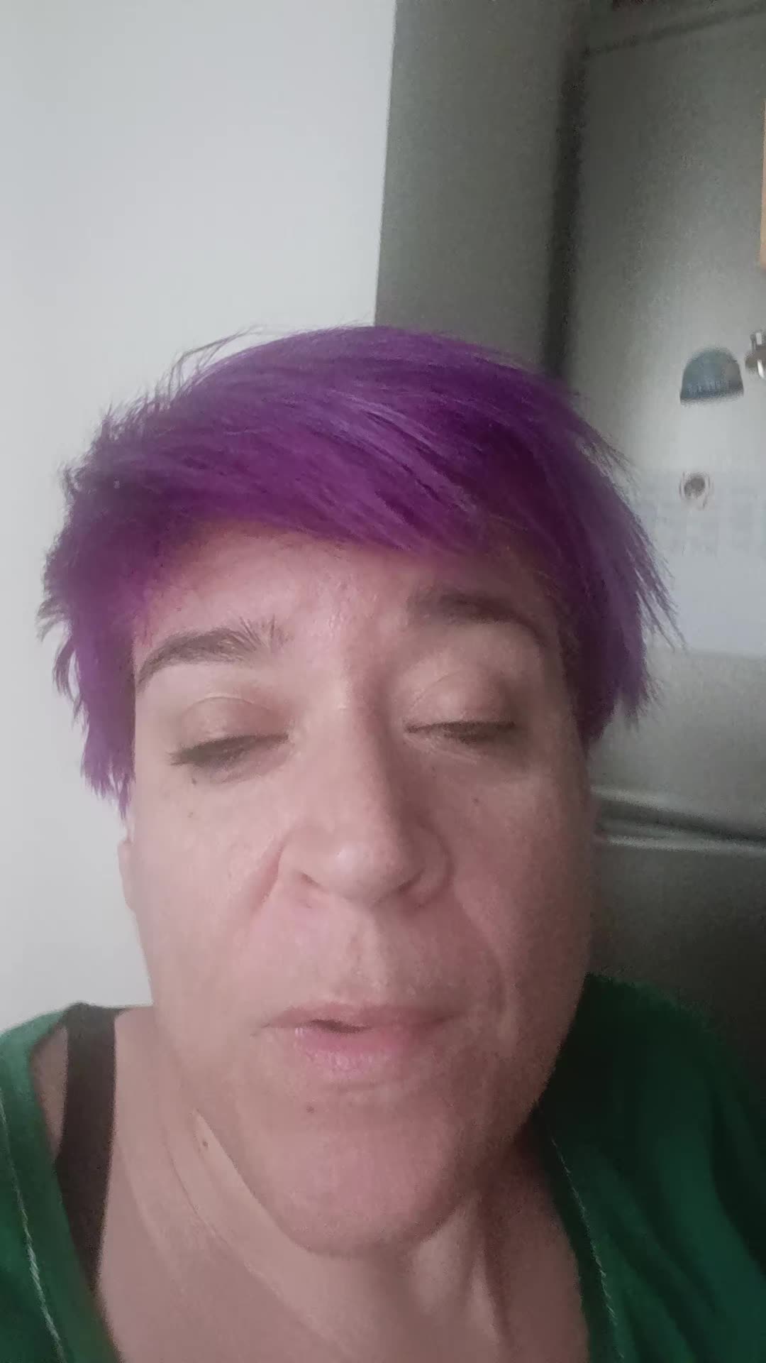 @Ro