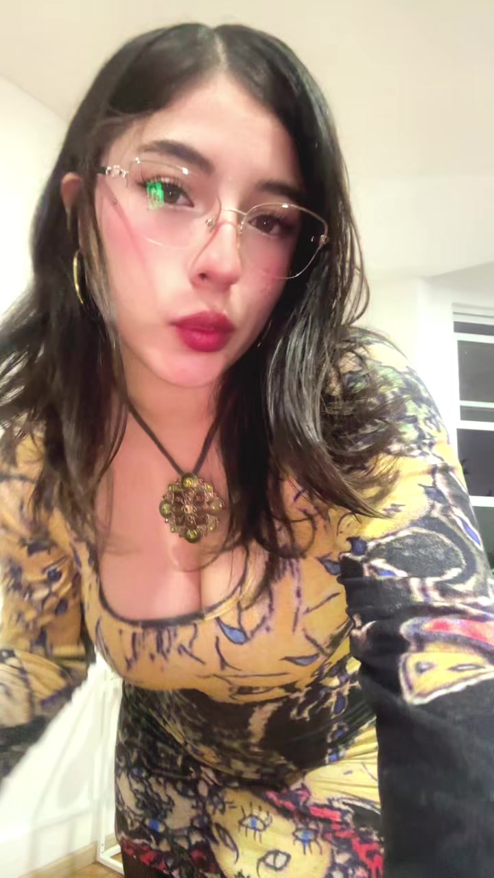 @zzzsarii__