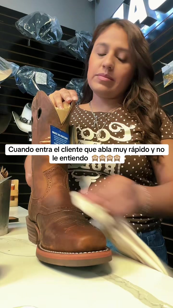@Los potrillos western wear