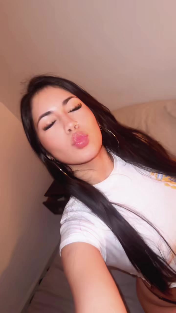 @Leila González