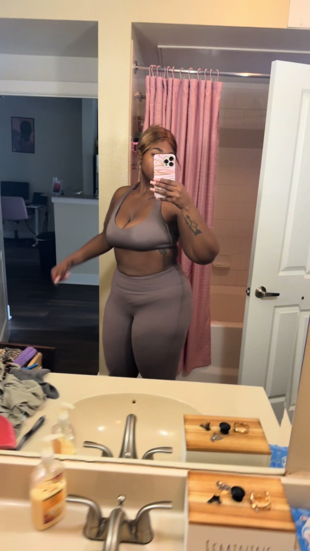 @ShayShays_
