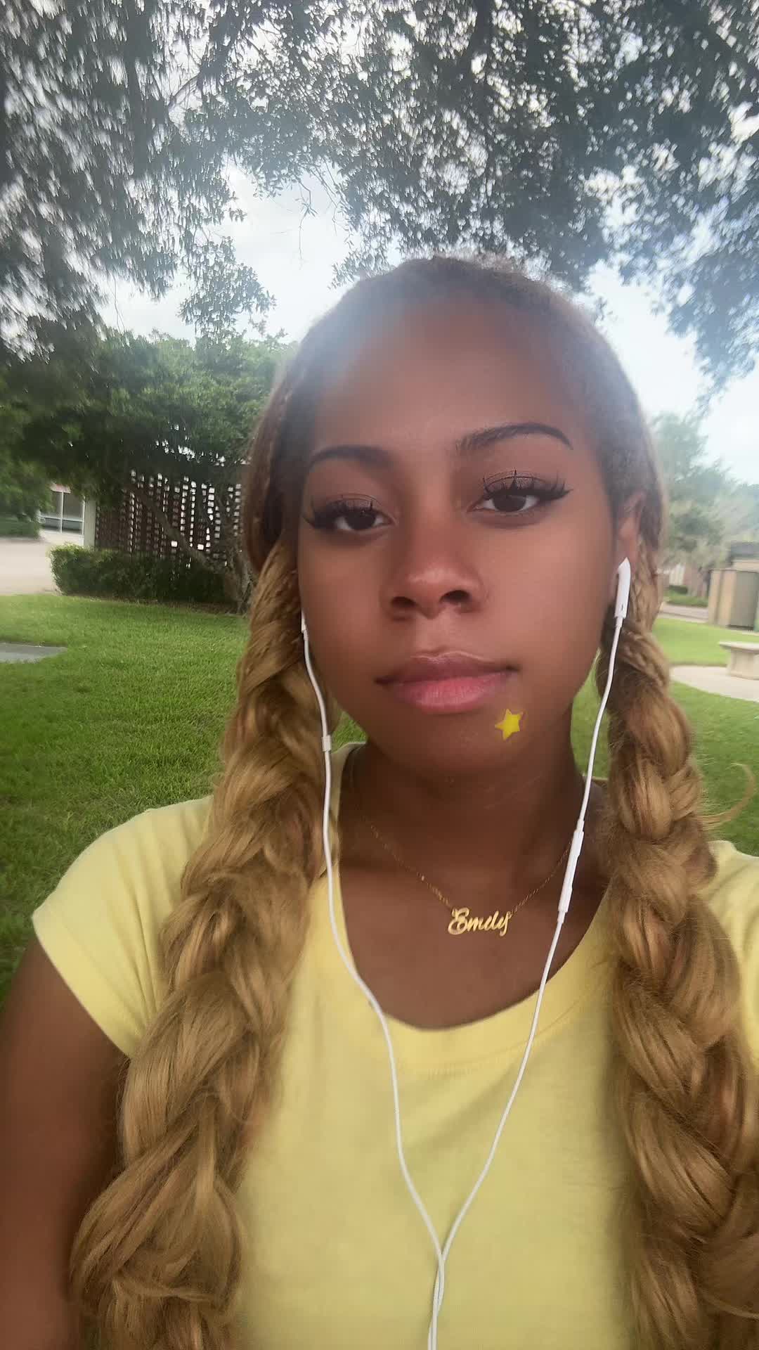 @Dollface