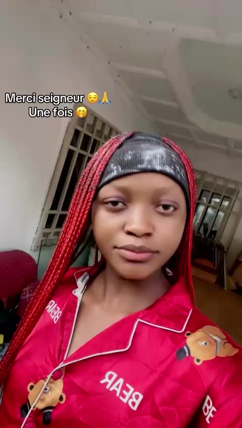 @ëlÿ star la canadienne 🍓🇨🇦