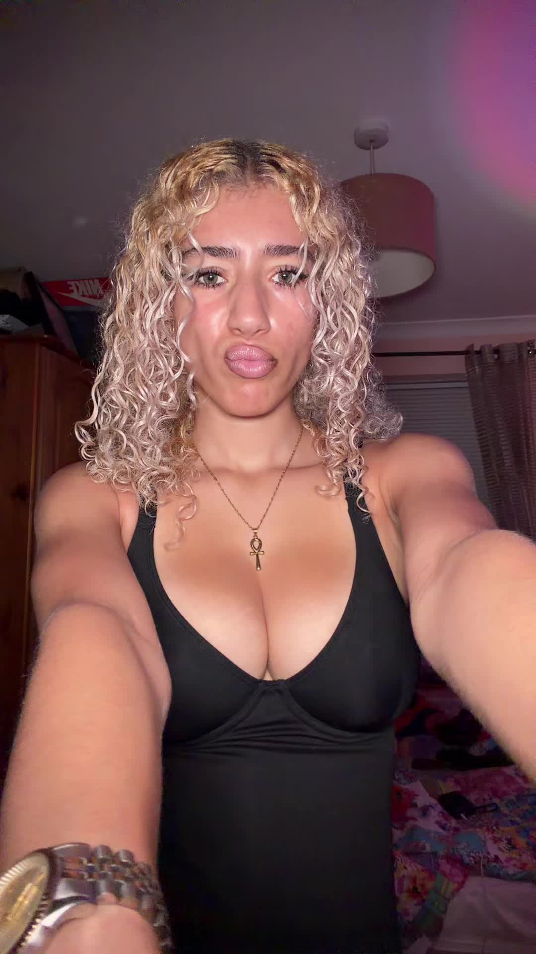 @𝙨𝙝𝙞𝙚𝙨𝙩
