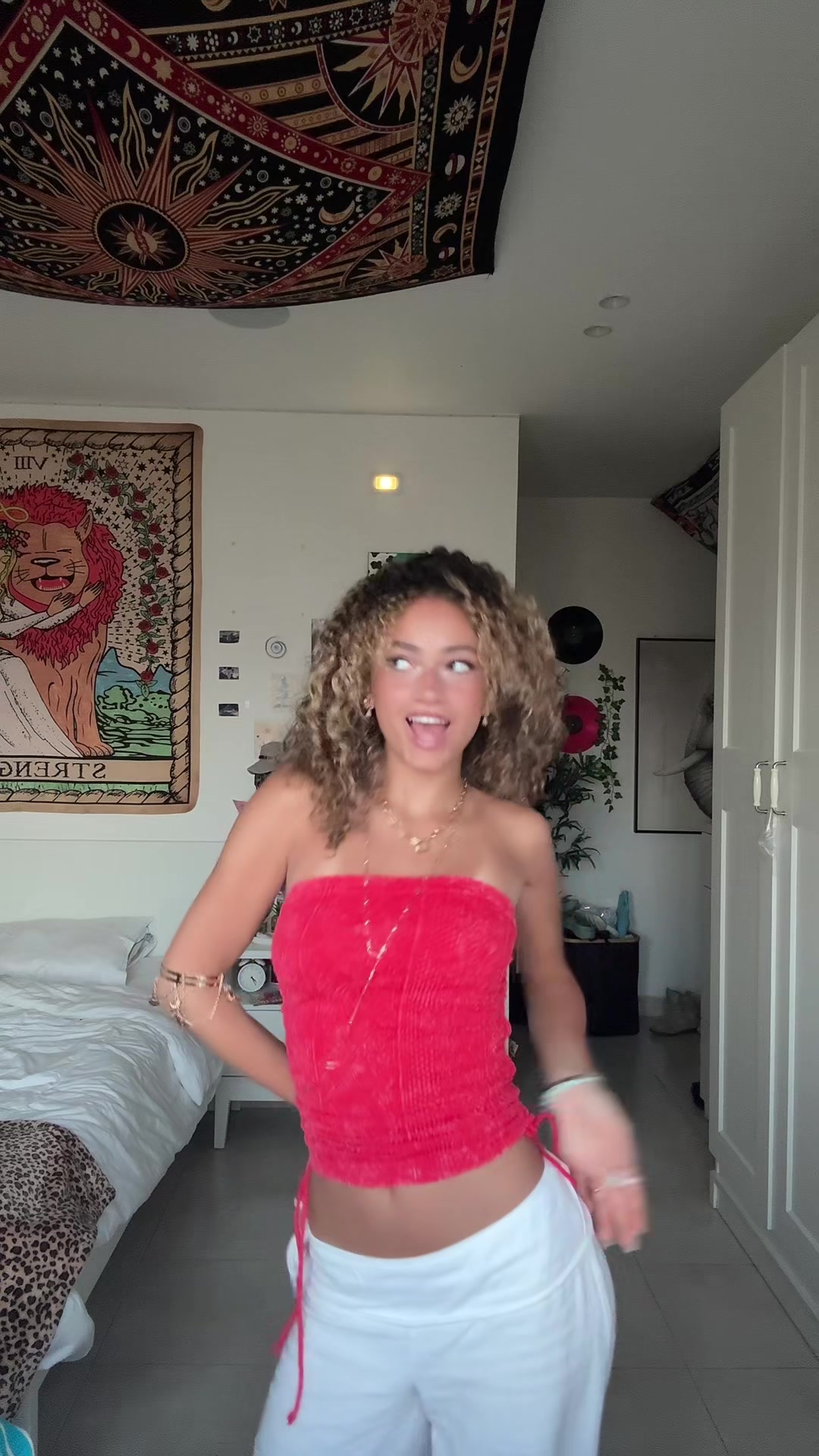 @تاليا