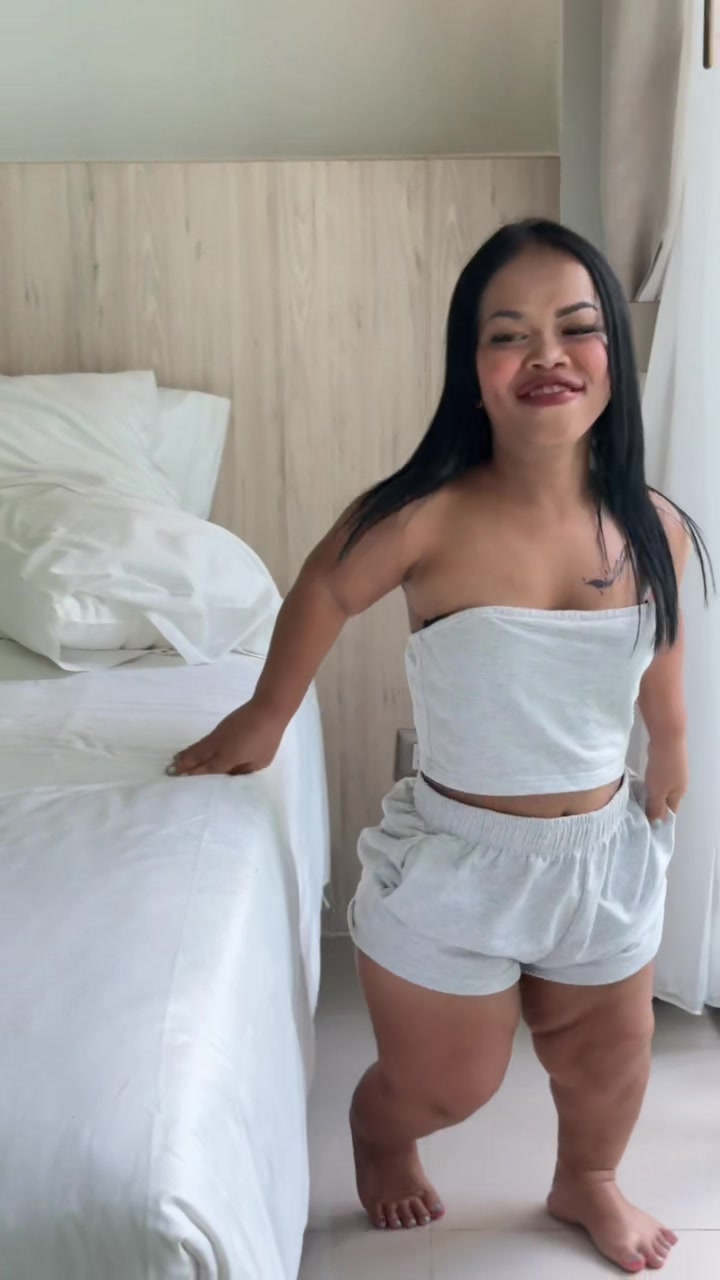 @Lilly Midget