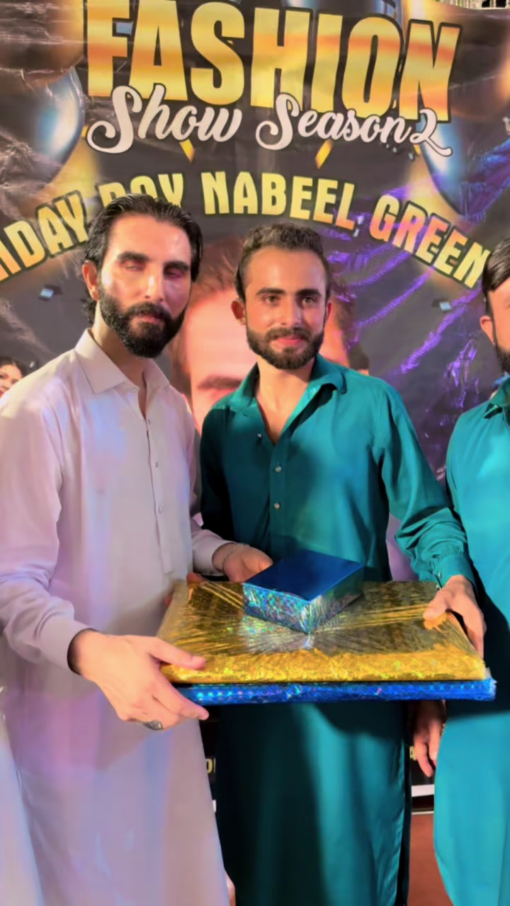@NABEEL GREEN EYES 👁