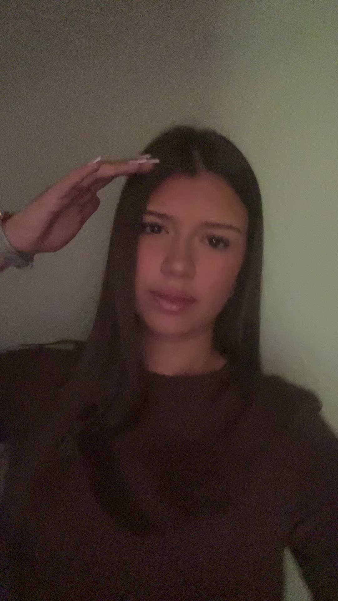 @𝐦.