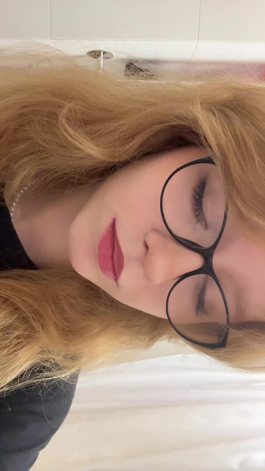 @ака//