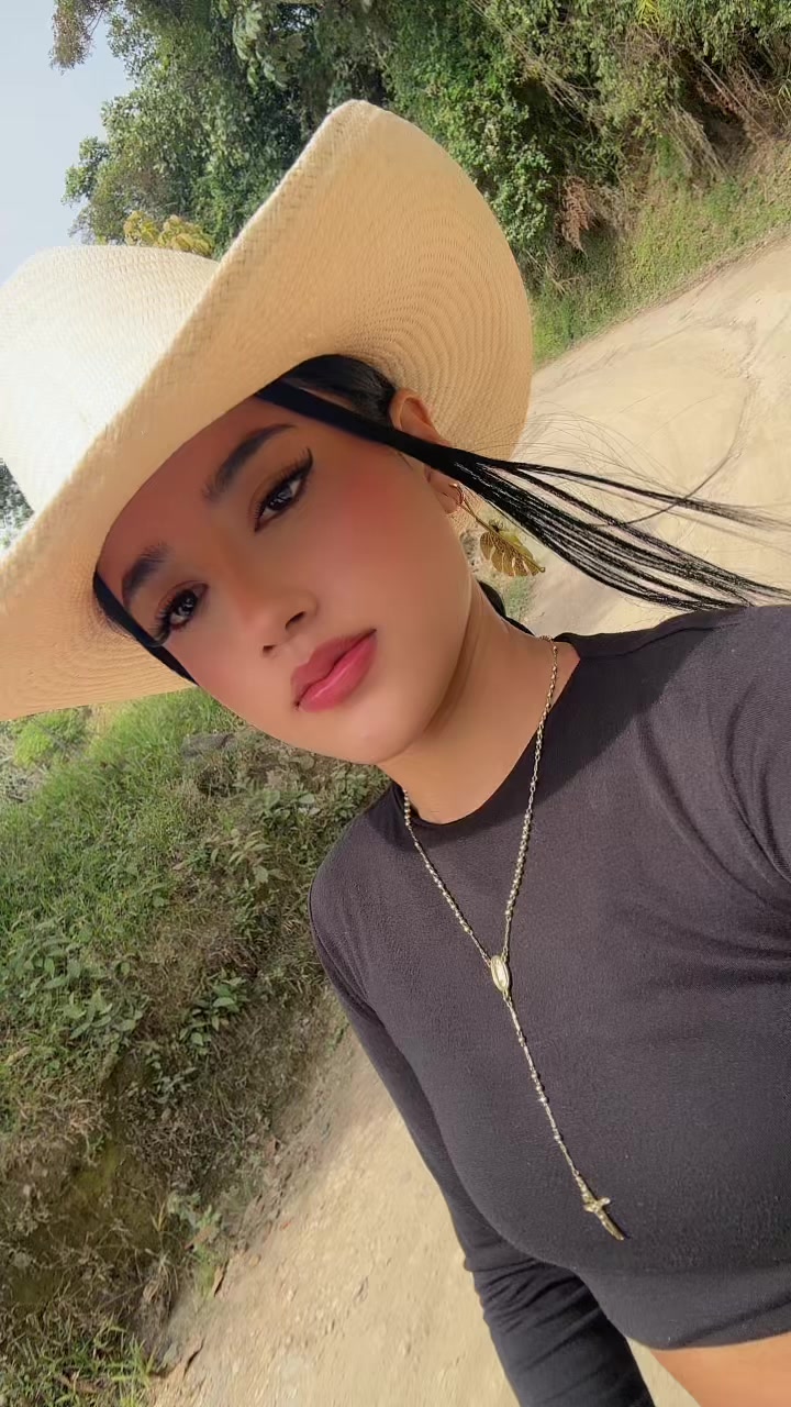 @𝓥𝓪𝓵𝓮𝓷𝓽𝓲𝓷𝓪