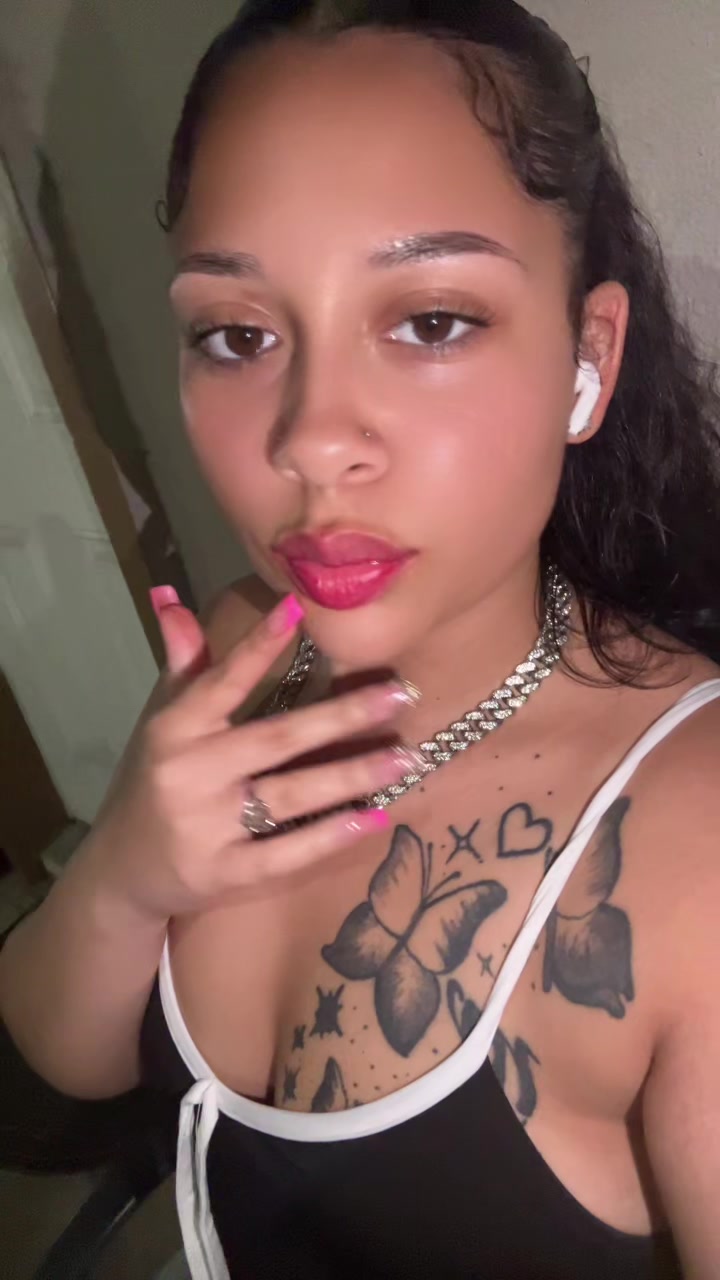 @Pretty_Krissy