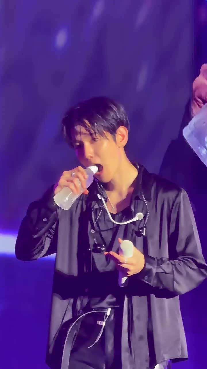 @EXO