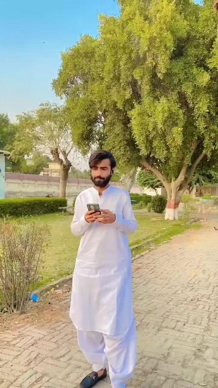 @Kohiyar_Peer✨