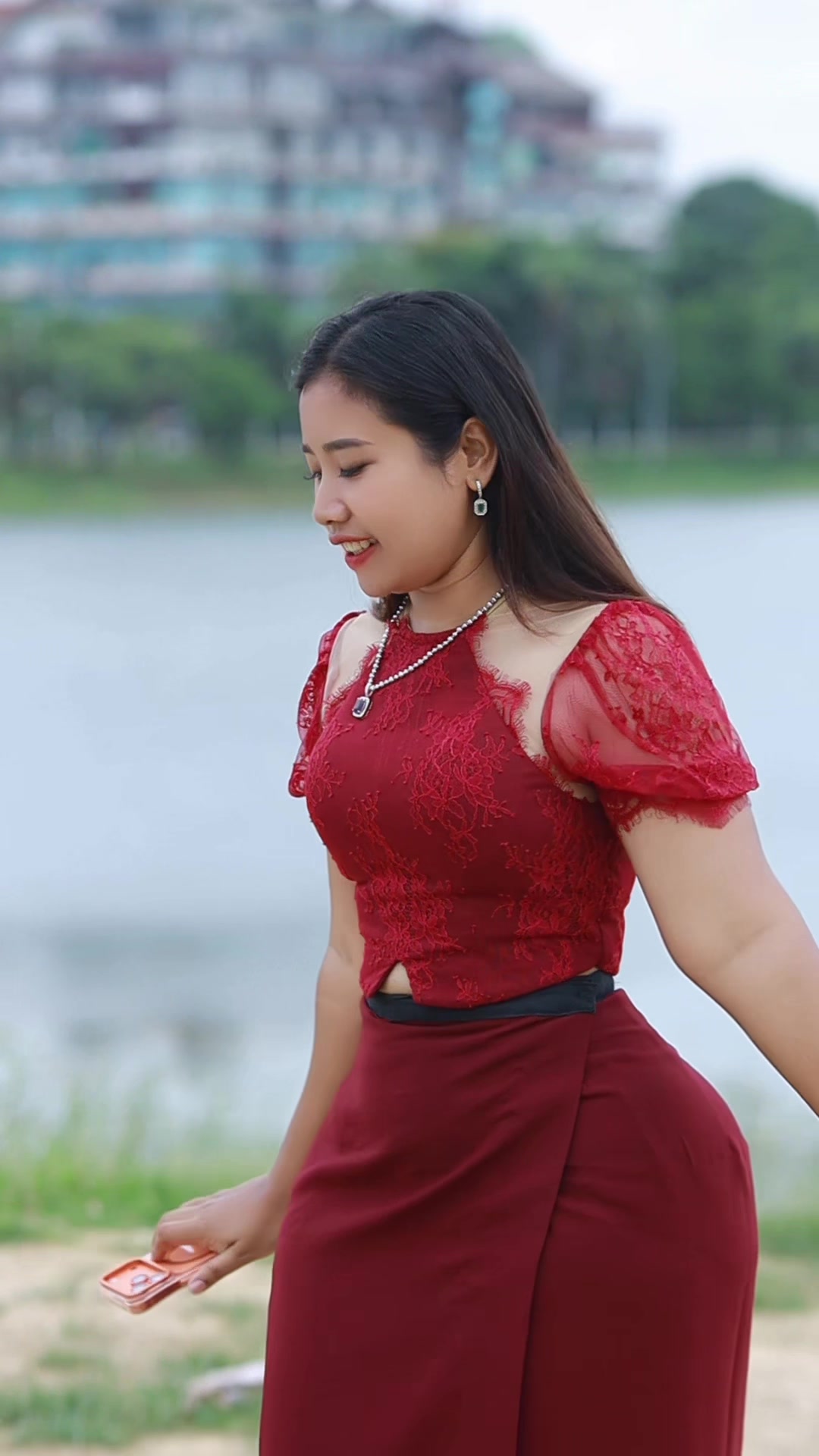 @Pwint💫ရွှေဖူးသစ်အဆောင်
