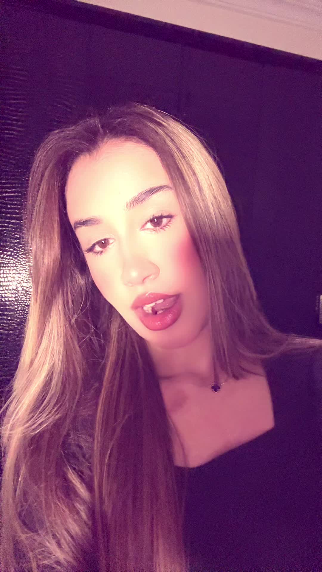 @𝐑𝐈𝐇𝐀𝐁𝐄 🦢
