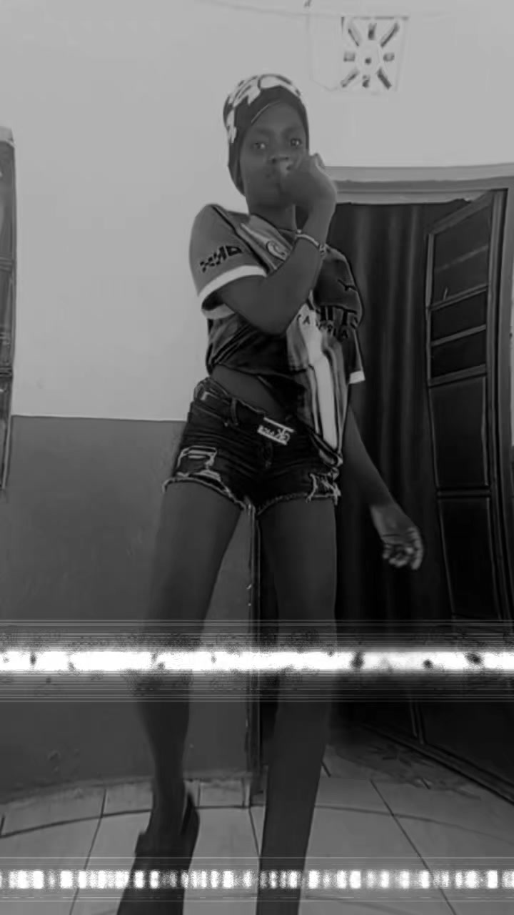 @🌚🦋SHARON🐰🖤