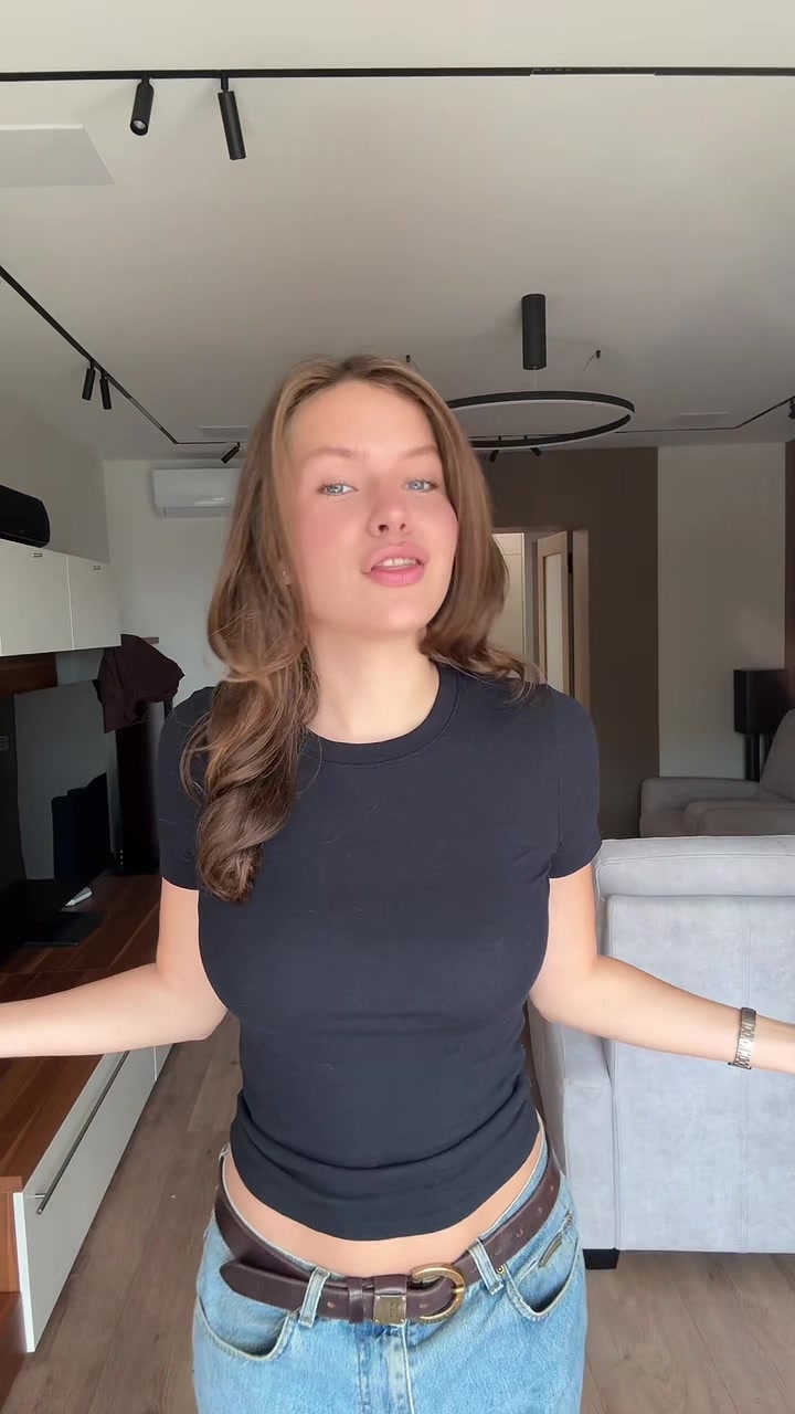 @алина марковка