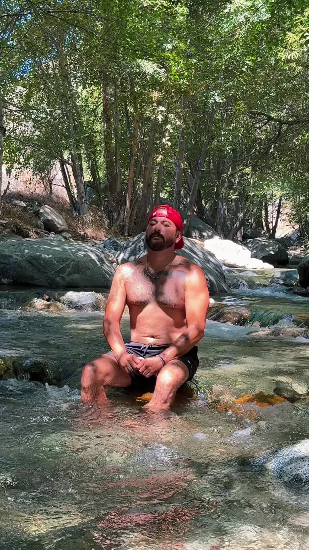 @2HikeWithMike