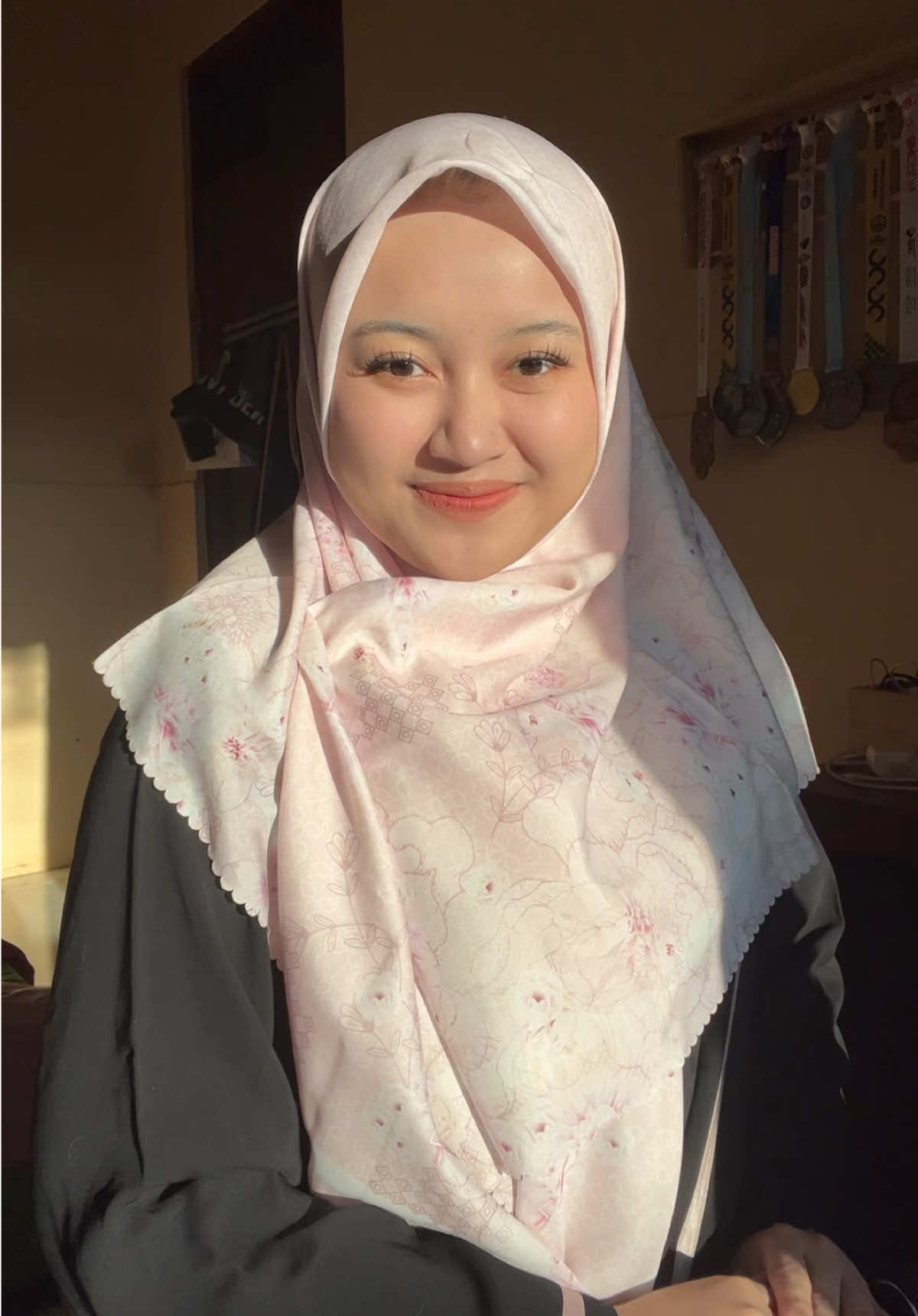 @apt. Indah