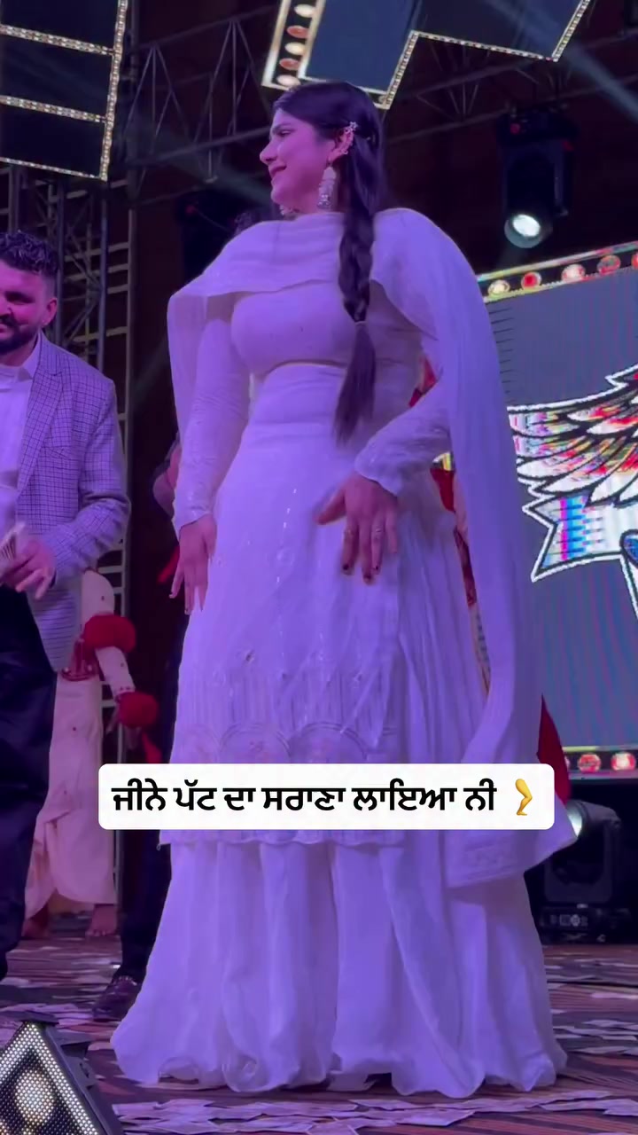 @Aj_Malika011
