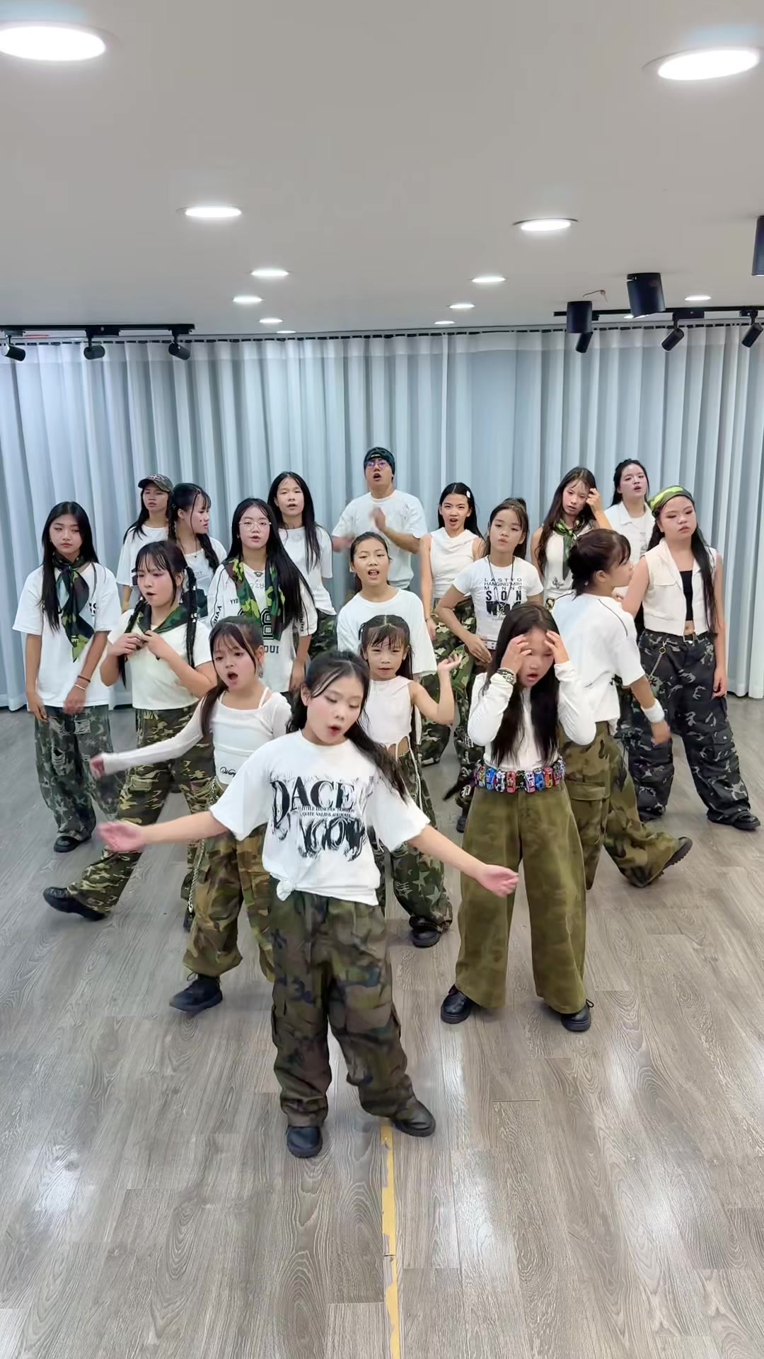 @Thầy Huy Kid Dance