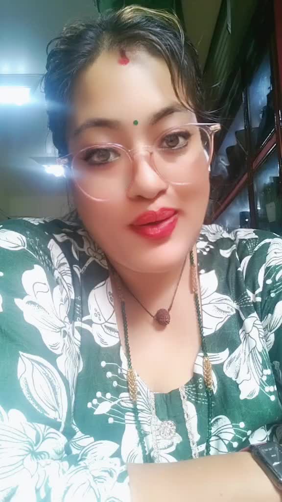 @smile queen 👑👑👑👑with hubby