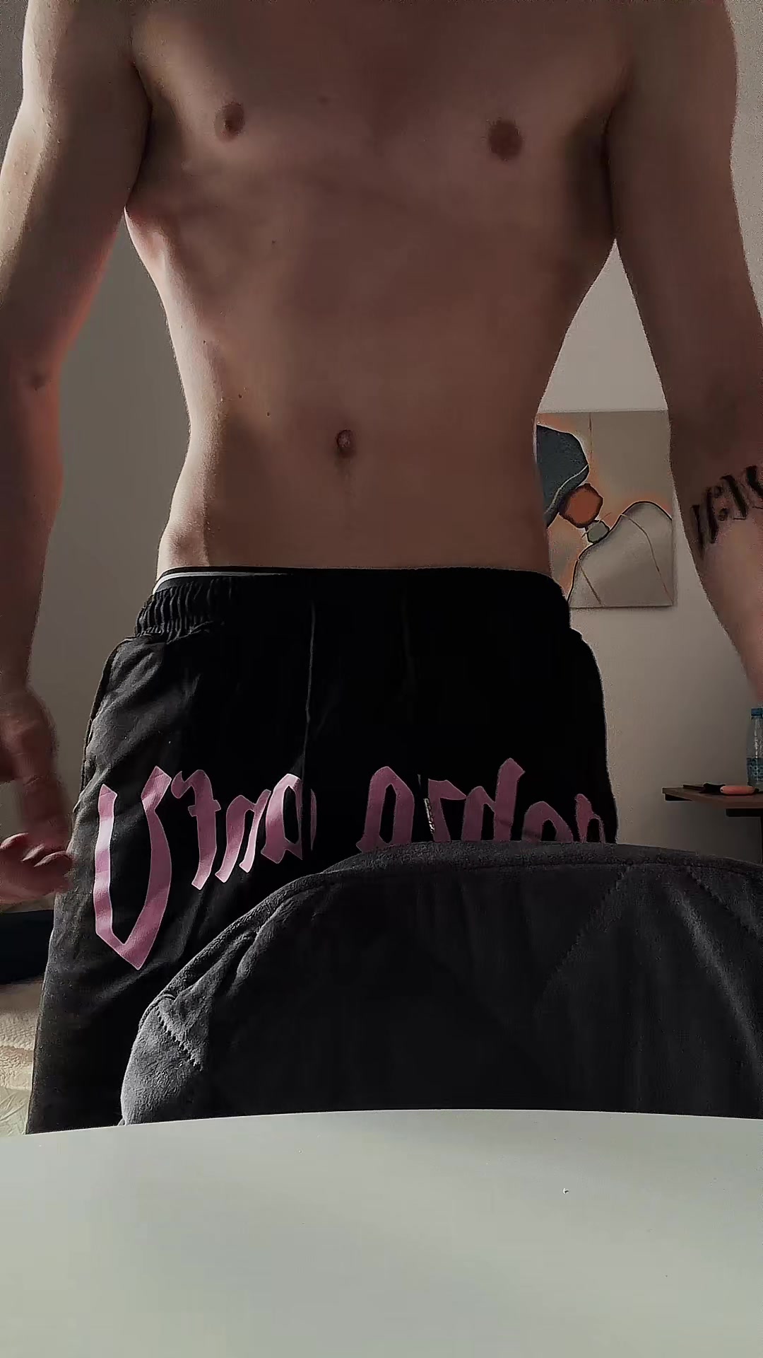 @𝓱𝓮𝓪𝓿𝔂𝓼𝓮𝓽 𝓫𝓸𝔂😏