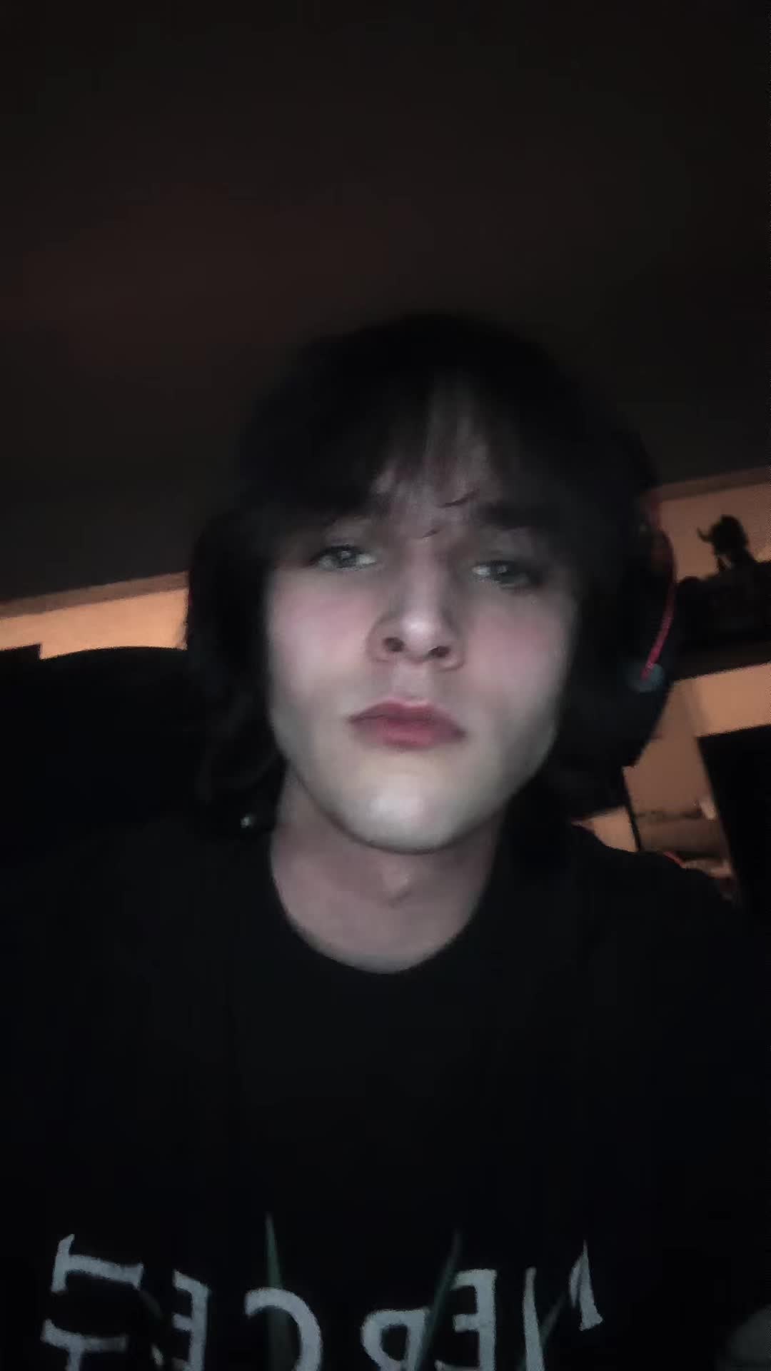 @️