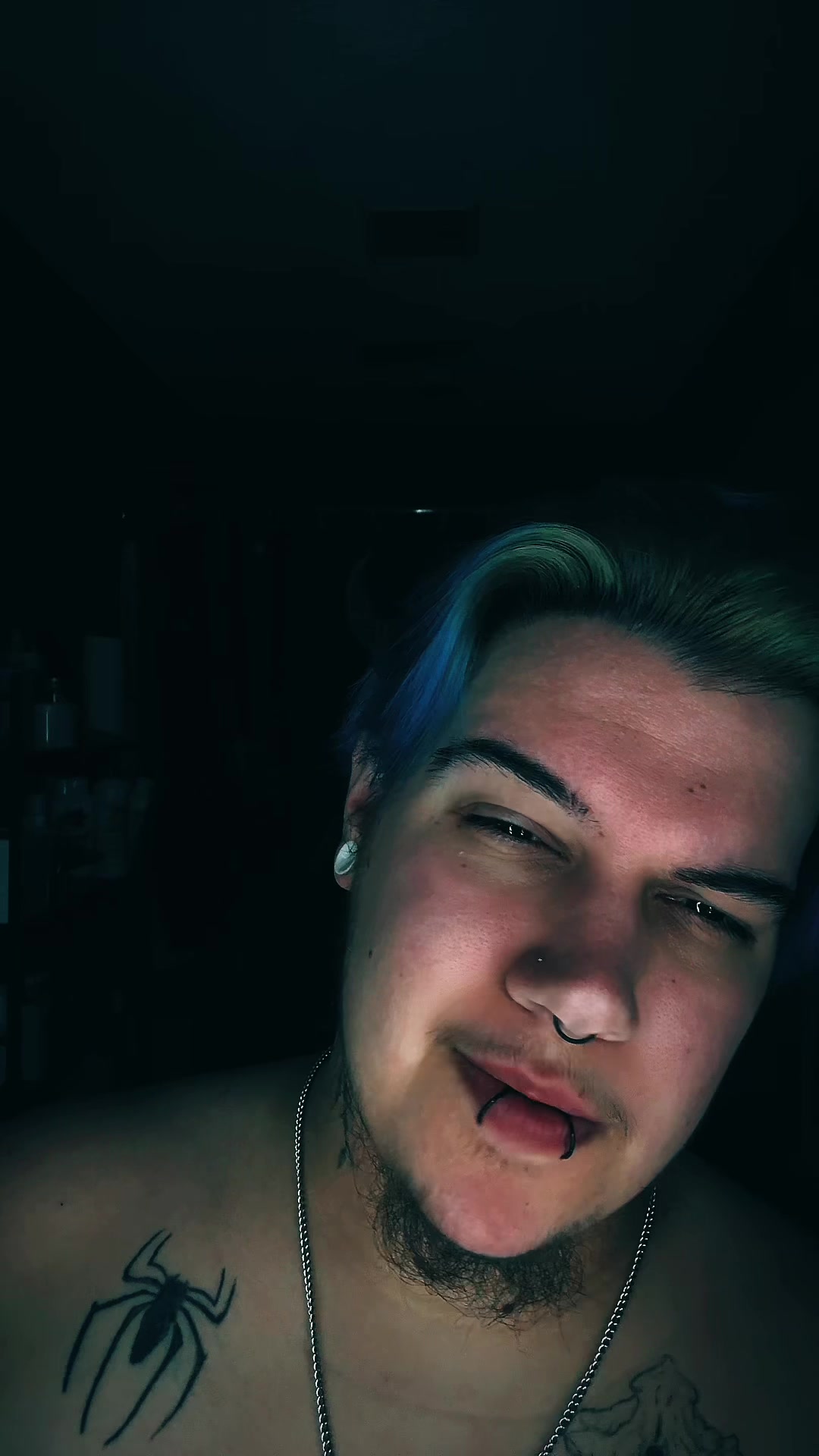 @Elliot🥀