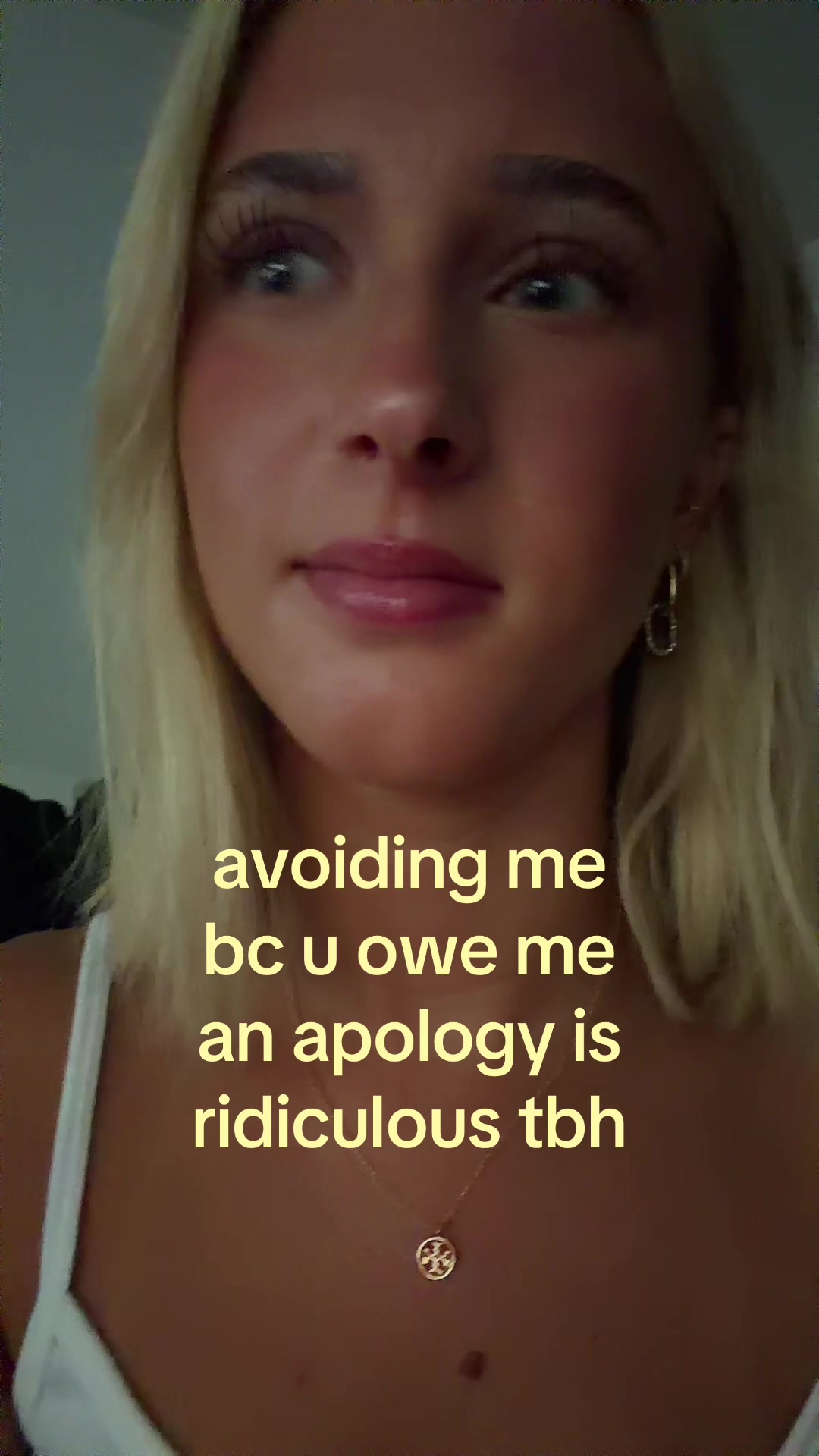 @theelliebarker