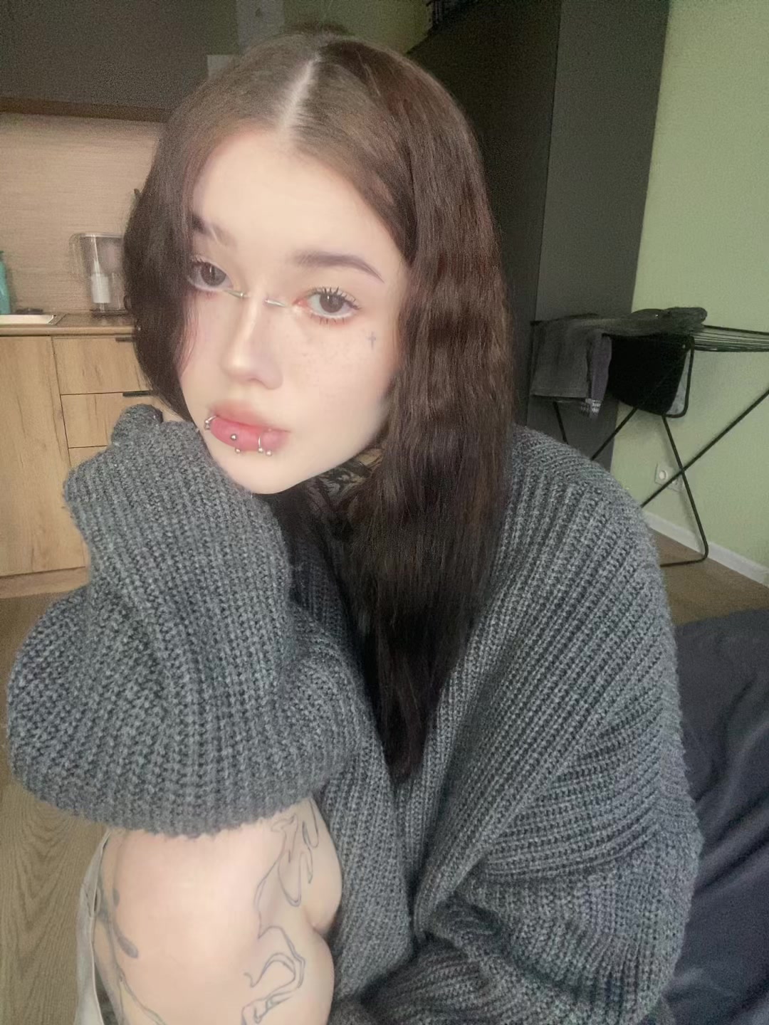 @trankkiss?))