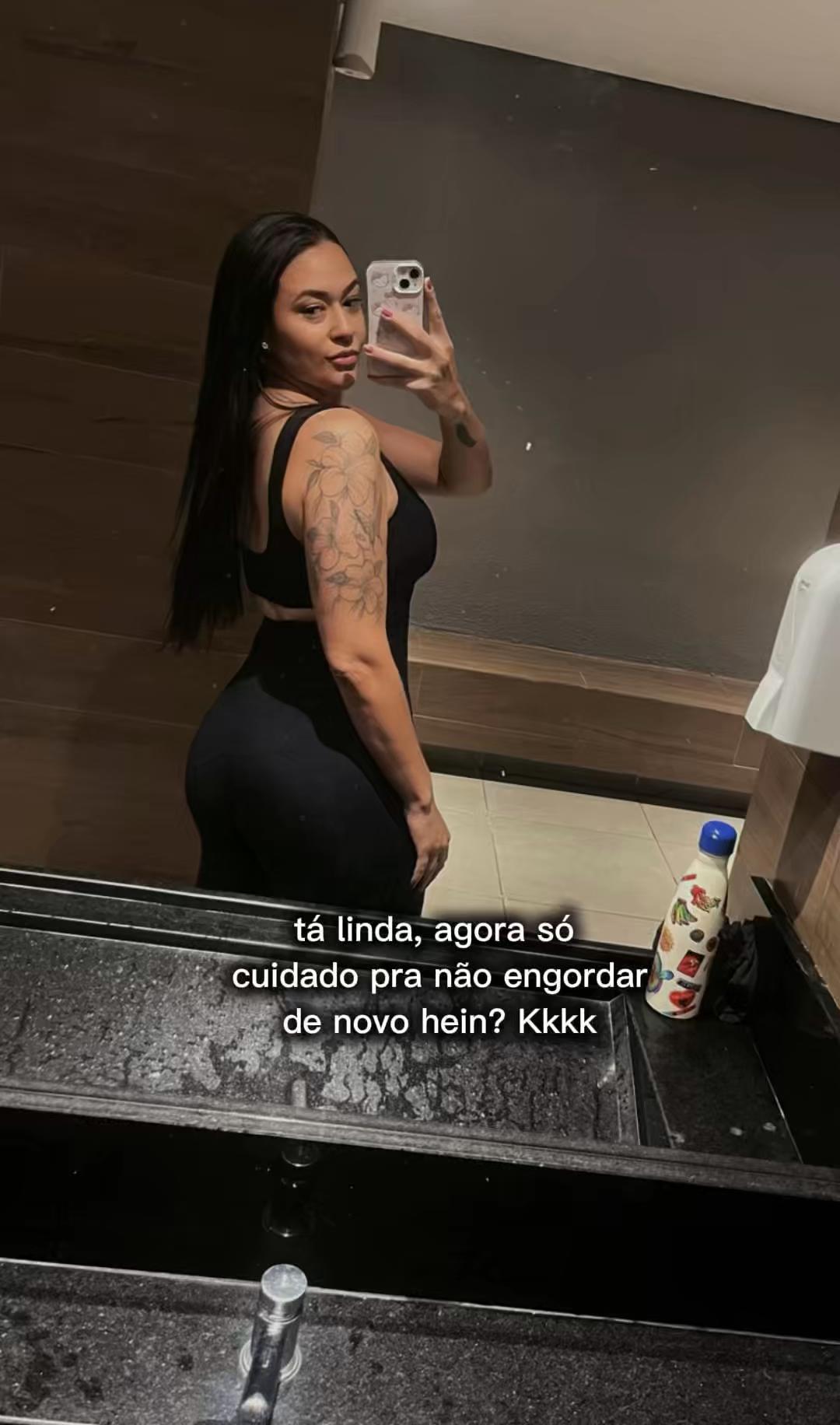 @Thais