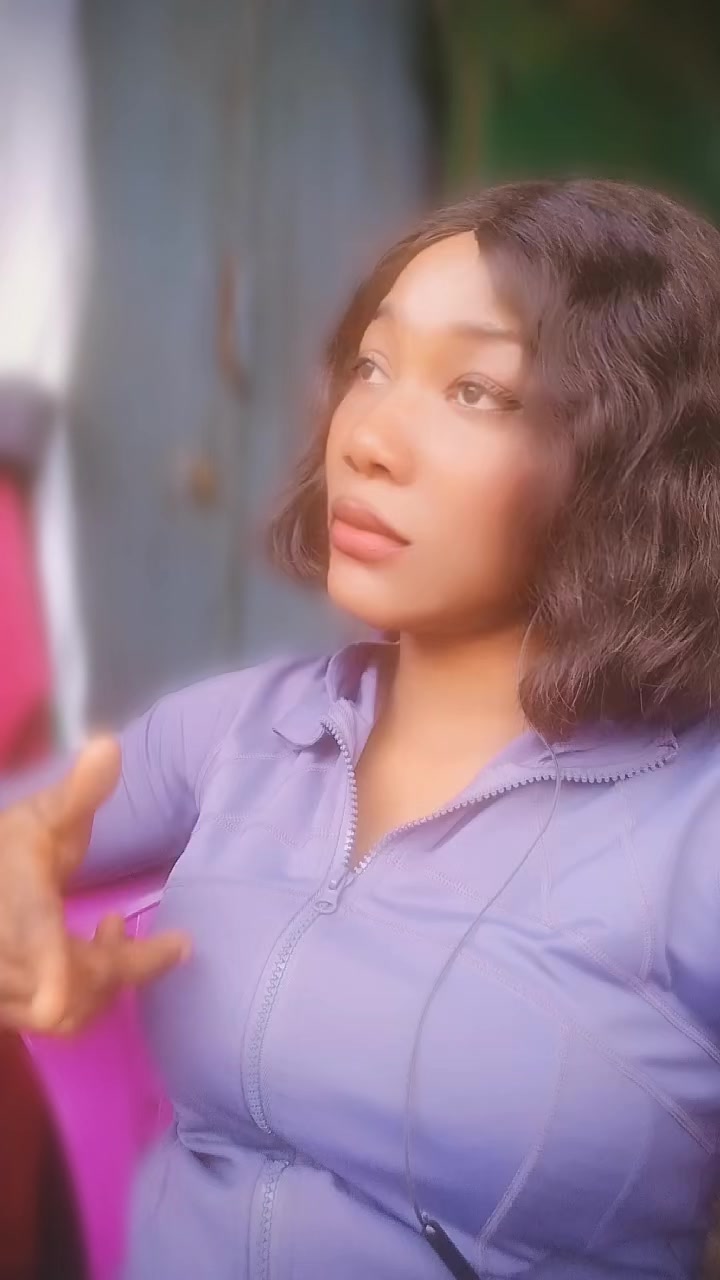 @LOVELY GIRL