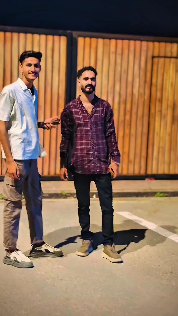 @𝙔𝙖𝙨𝙤𝙤 𝙇𝘼𝘿𝙇𝘼 ✌🏼
